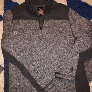 Boy’s size 6-7 fleece pullover